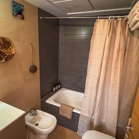 Luxury Boutique 1bd W Garden - Pet Friendly! Semesterbostad